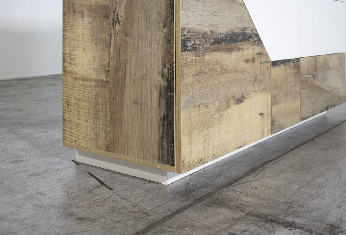 Credenza ALIEN da 141 cm.